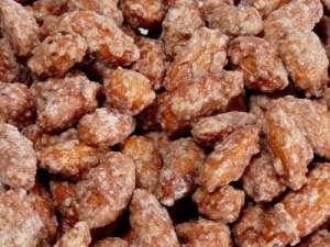 Slow-Cooker-Cinnamon-Almonds